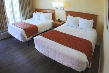 Fleur De Lis Beach Motel