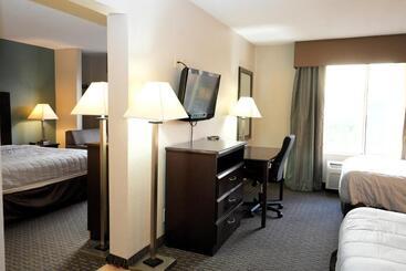 בית מלון כפרי Copley Inn & Suites, Copley   Akron