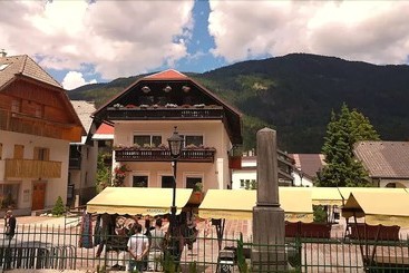 ツーリストアパートメント Apartma Majkic