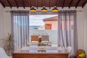 ペンション Host & Chill   Canto 30 E Um