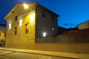 پانسیون Hostal Rural Villa De Mendavia