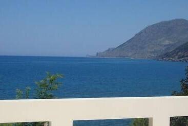 דירות לתיירים Ravdoucha Beach Studios