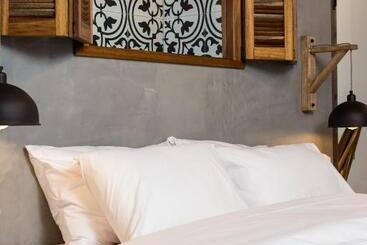 בית מלון כפרי Olganos Vl Luxury Rooms & Suites