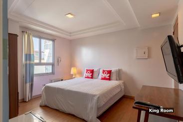 בית מלון כפרי Zen Rooms Park B&b Batangas