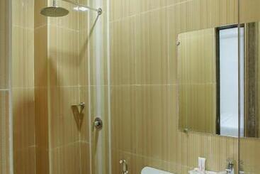 فندق Oyo 459 Offshore Suites