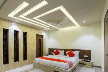 Hotel Oyo 48307  Majestic Somnath