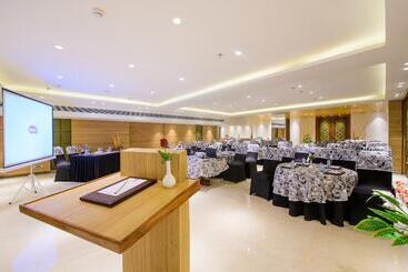 Отель Best Western La Vista Pathankot