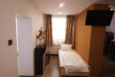 ペンション Vila Elly