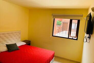 アパートホテル Departamentos Le Forêt