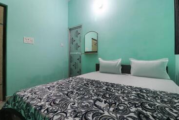 Spot On Hotel Raj