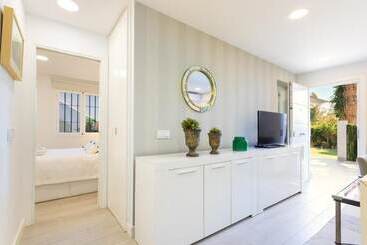 آپارتمانهای توریستها 3 Bdrs Apartm With Private Terraces & Communal Swimming Pool In Estepona Benamara Ii