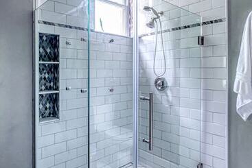 Hatch House Bed & Breakfast