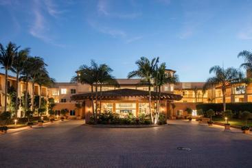هتل The Cassara Carlsbad, Tapestry Collection By Hilton