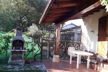 관광객 아파트 5 Bedrooms House With Enclosed Garden At Munain