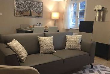 별장 L Appart Du Cloître