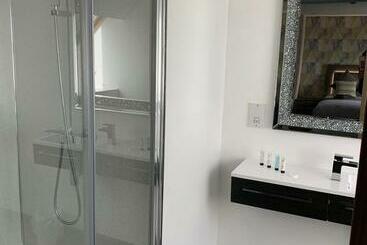 游客公寓 Sunset Studio Apartments