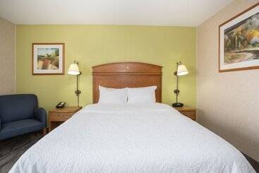 فندق Baymont By Wyndham Thornton