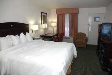 فندق Econo Lodge