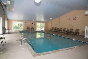 호텔 Hampton Falls Inn