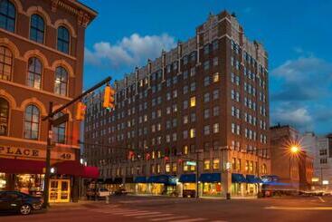 فندق Hampton Inn Indianapolis Downtown Across From Circle Centre