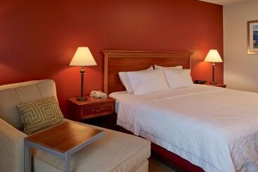 فندق Hampton Inn Portland Airport