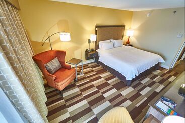 Отель Hampton Inn Uniontown