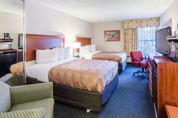 酒店 Quality Inn Lynchburg Near University