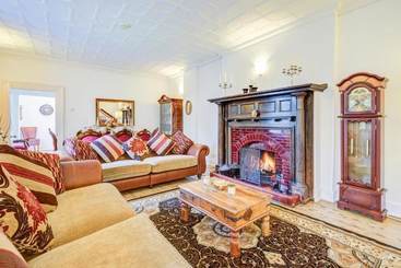 Bed and Breakfast The Bower S House