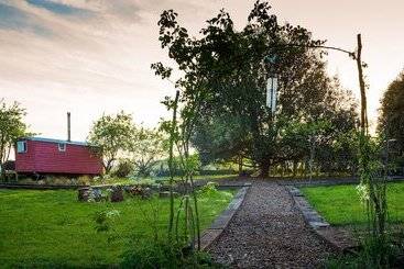 דירות לתיירים Samsara Retreat And Yoga   Adults Only