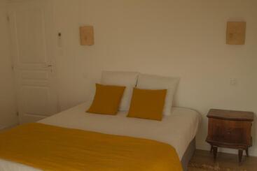 تختخواب و صبحانه La Centenaire Gruissan   Maison D Hôte