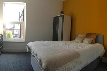 Апартаменты Townhouse @ 97 Edleston Road Crewe