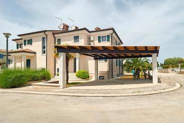 Villa Jazzbina