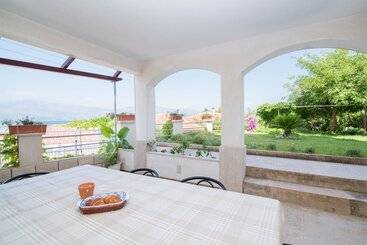 游客公寓 Apartments Ana & Bogdan