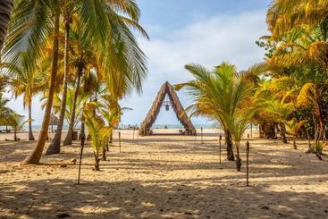 هتل Gitana Del Mar Boutique Beach Resort