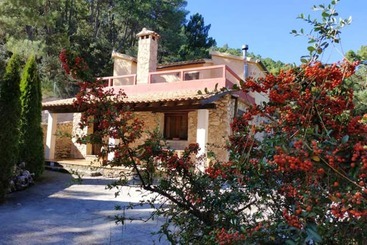 ツーリストアパートメント 3 Bedrooms House With Furnished Terrace And Wifi At Albacete