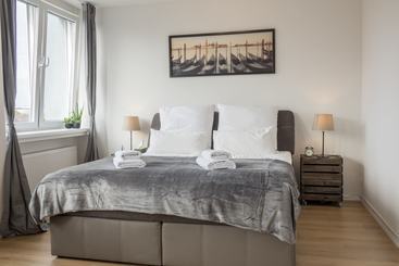 شقق خاصة سياحية Business Apartment Mit Blick Auf Die Skyline Von Essen