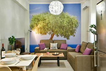 דירות לתיירים Fresh & Renovated Apartment Next To Metro Station