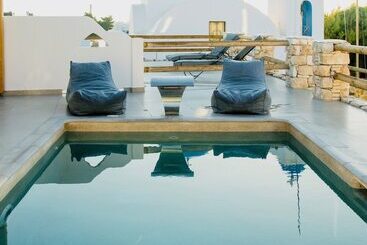 膳宿费 Aeris Suites