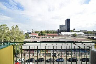 דירות לתיירים Premium Apartment Stefany By Metropolis