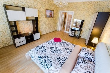 Жильё для туристов Apartment On Smolenskiy Bulevard 3