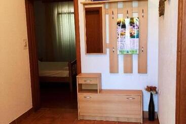 דירות לתיירים Apartments Mirela