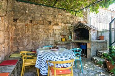 شقق خاصة سياحية House Cozy House Sara