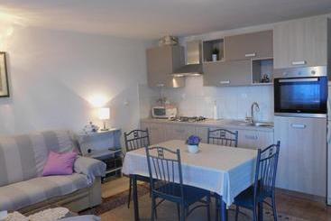 游客公寓 Apartmani More