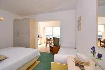 بنسيون Villa Medic