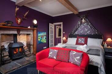 River House Garden Rooms