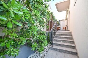 דירות לתיירים Sunshine Apartments In Baska Voda