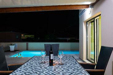 דירות לתיירים Villa Luscinia