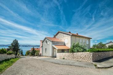 Apartment Lidija 4202