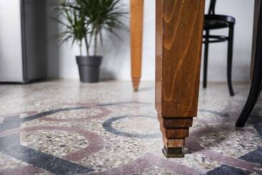 Жильё для туристов Live Life Ermou