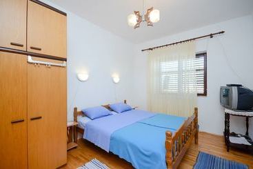 דירות לתיירים Apartments Zvonimir